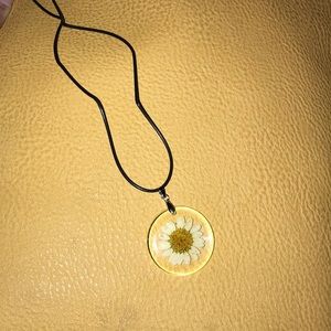 Daisy Necklace